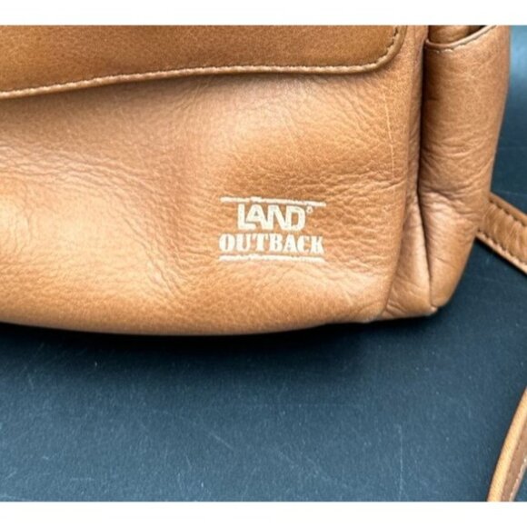 Land Outback Tan Leather Purse With 20" Shoulder Strap & Multiple Pockets - Picture 6 of 14